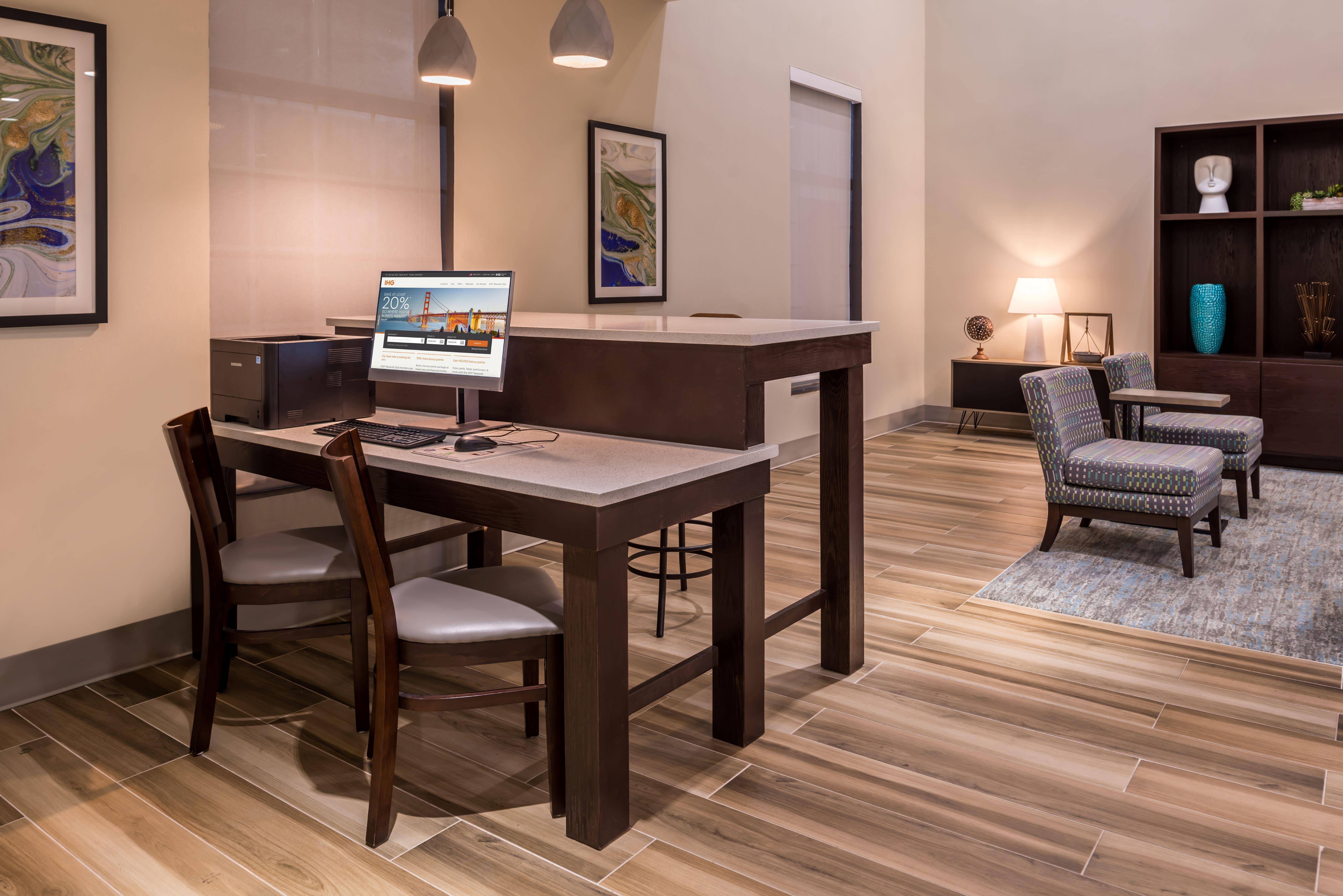 Holiday Inn And Suites Addison By Ihg Exterior foto